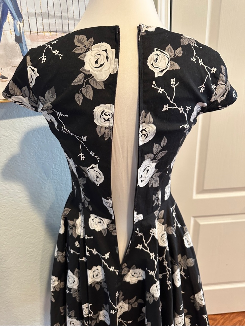 Hell Bunny Sz S Vixen Black and White Rose Print Sweetheart Mini Dress • NWT! - Picture 9 of 14